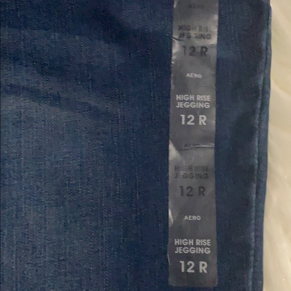 high rise distressed jeggings - Picture 4 of 6